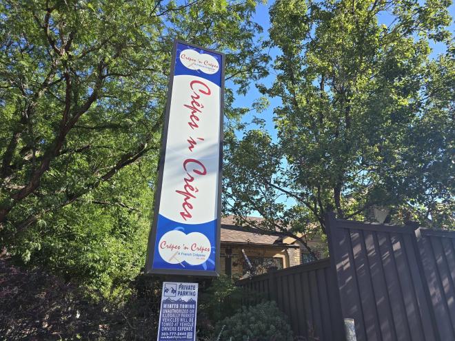 sign that says "crepes n crepes"