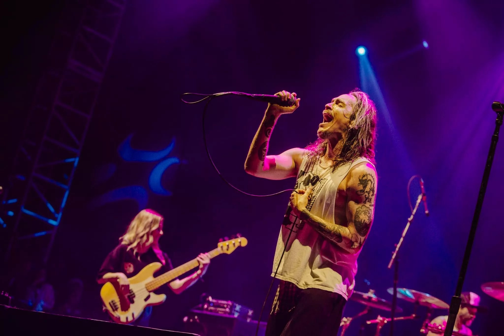 incubus on stage